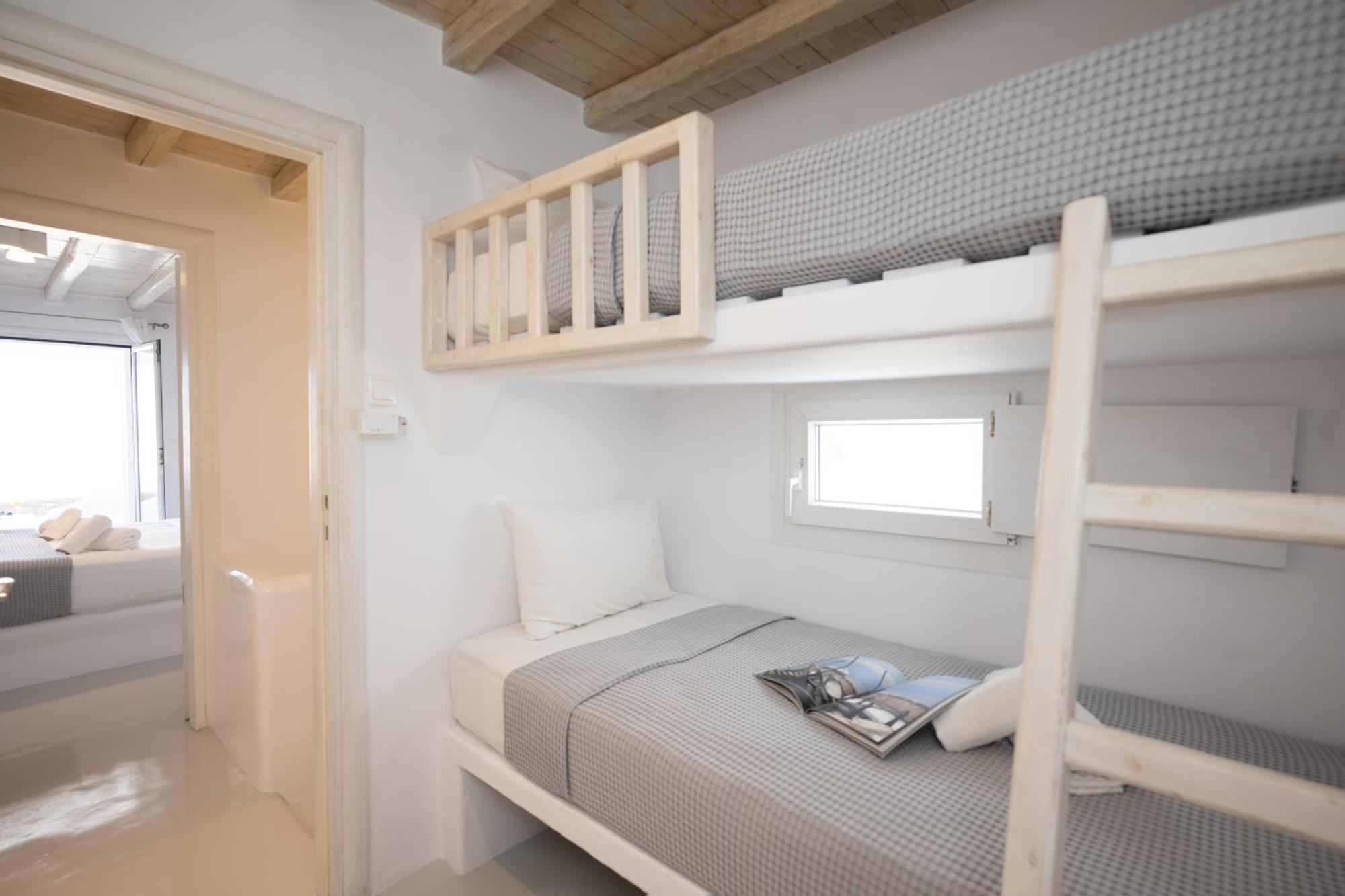 Schatz Mykonos Town