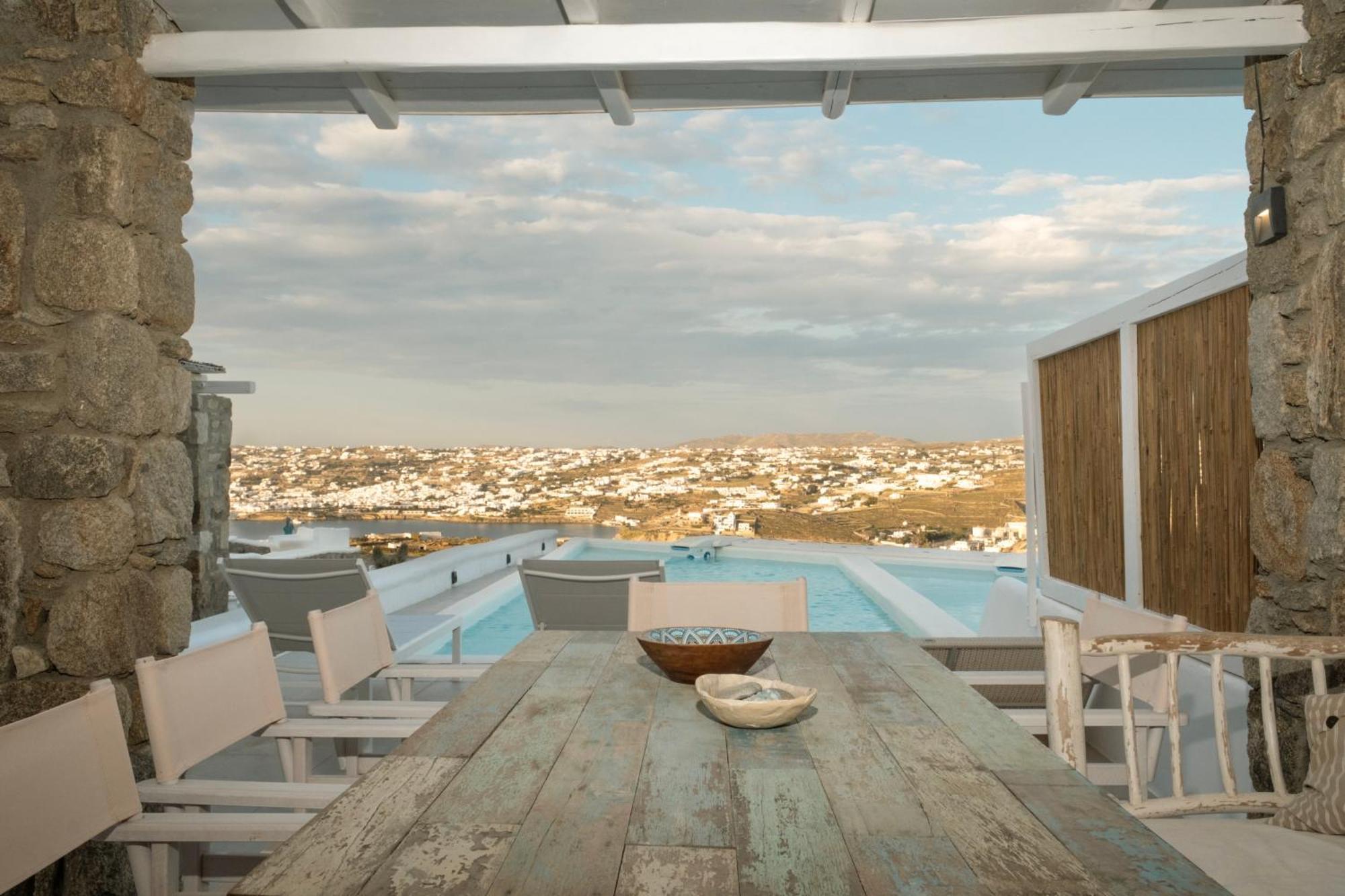 Schatz Mykonos Town